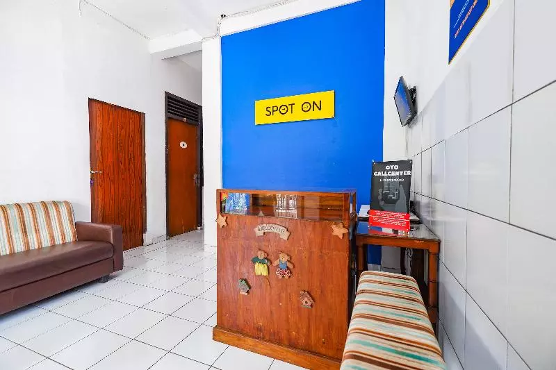ホテル Spot On 1942 Asia Residence Syariah
