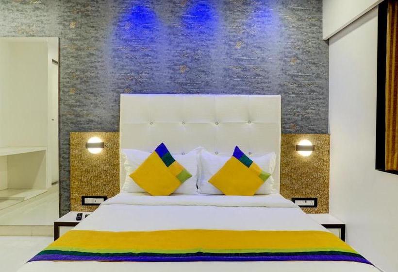 فندق Golden Star Near International Airport