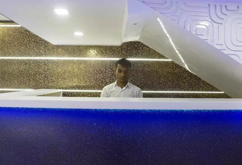هتل Golden Star Near International Airport