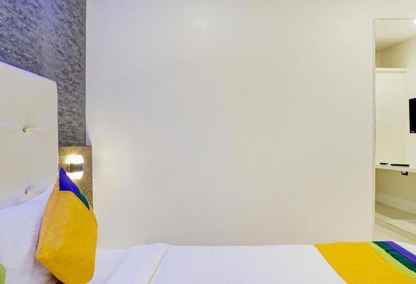 فندق Golden Star Near International Airport