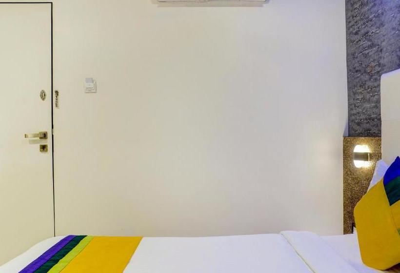 فندق Golden Star Near International Airport