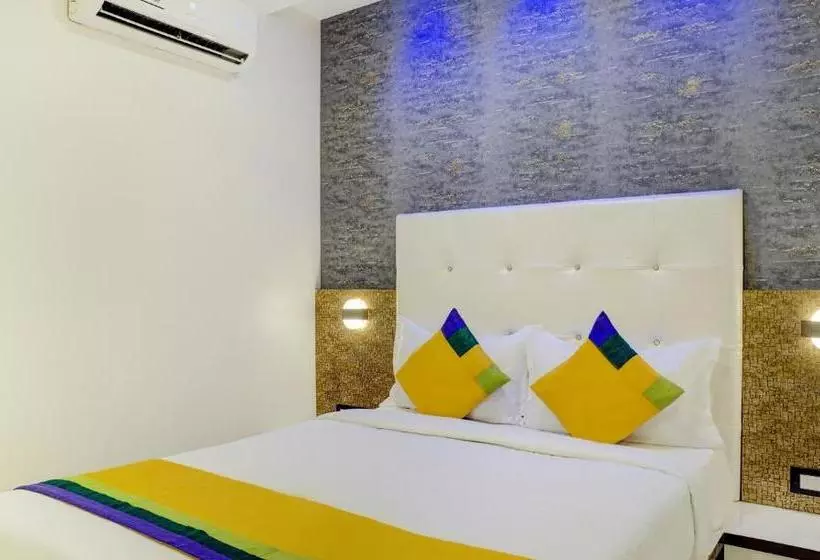 هتل Golden Star Near International Airport
