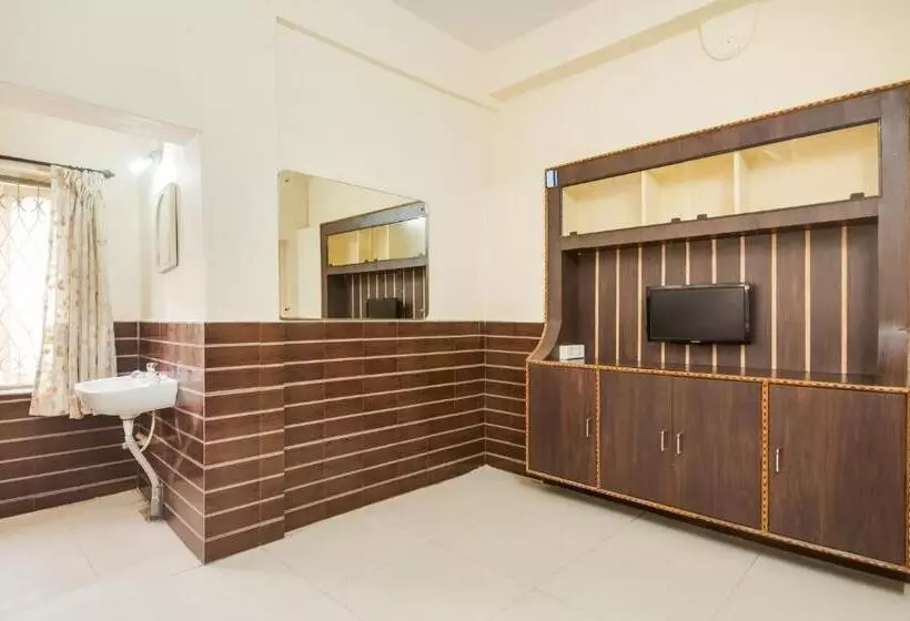 ホテル Aahvanam Guest House