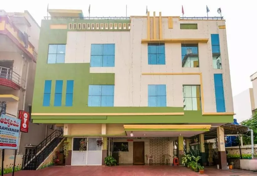ホテル Aahvanam Guest House
