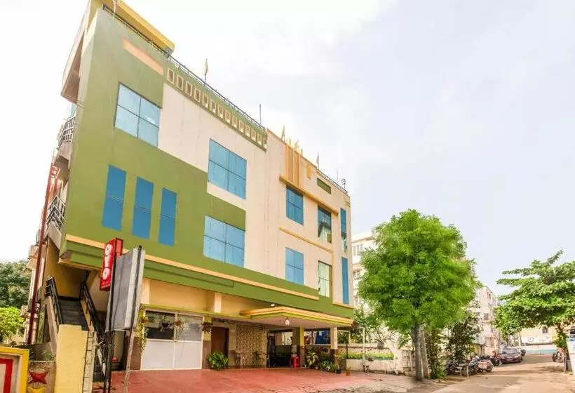 ホテル Aahvanam Guest House