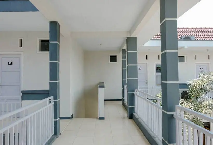 هتل Capital O 1475 Oemah Jawa Family Residence