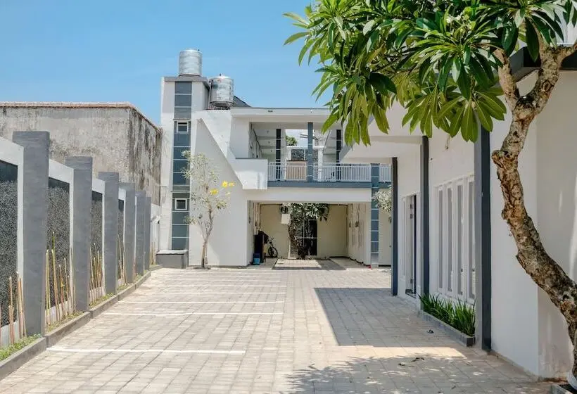 هتل Capital O 1475 Oemah Jawa Family Residence