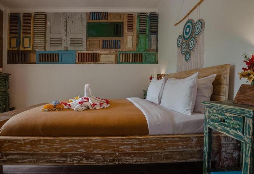 בית מלון כפרי Munduk Farmhouse