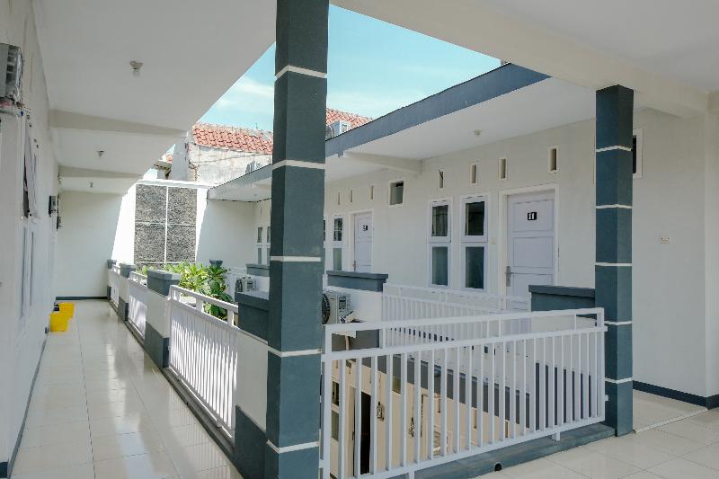 ホテル Capital O 1475 Oemah Jawa Family Residence