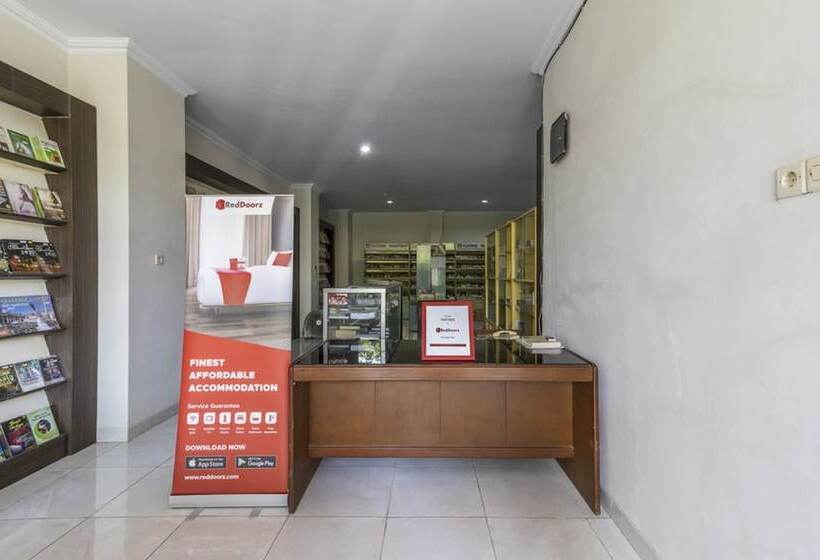 פנסיון Reddoorz Near Condongcatur Bus Station