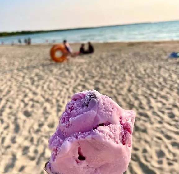 Hotelli Paradise Inn On The Beach