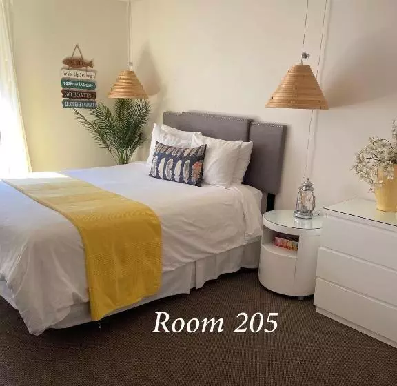 Hotelli Paradise Inn On The Beach