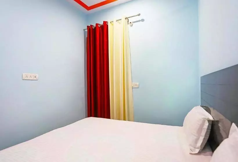 ホテル Spot On 43669 Mahalaxmi Palace