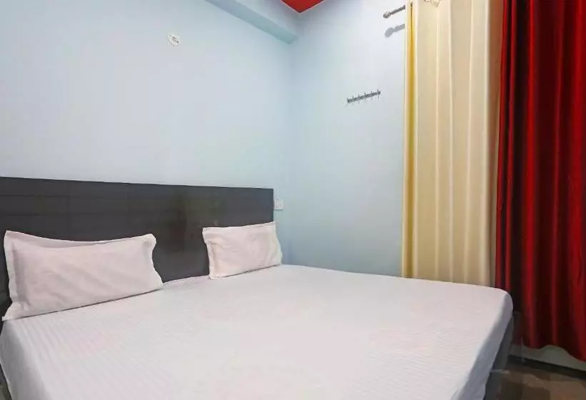 ホテル Spot On 43669 Mahalaxmi Palace