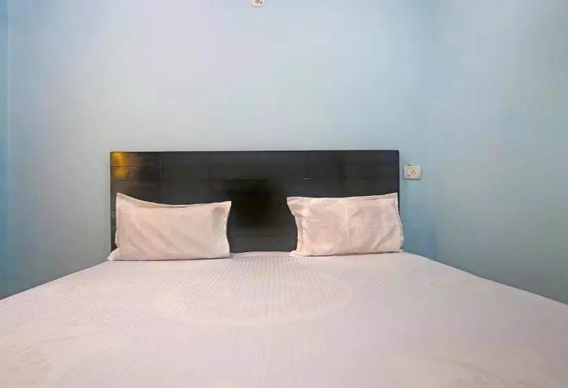 ホテル Spot On 43669 Mahalaxmi Palace