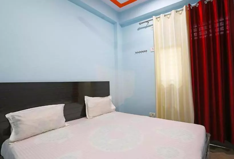 ホテル Spot On 43669 Mahalaxmi Palace