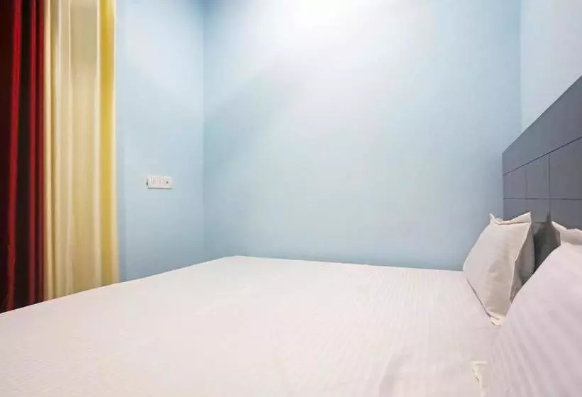 ホテル Spot On 43669 Mahalaxmi Palace