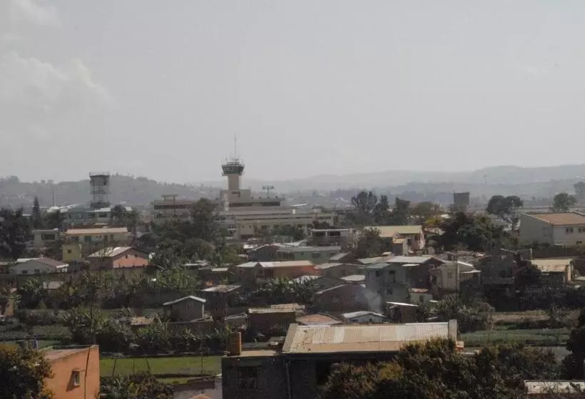 هتل Ivato , Airport