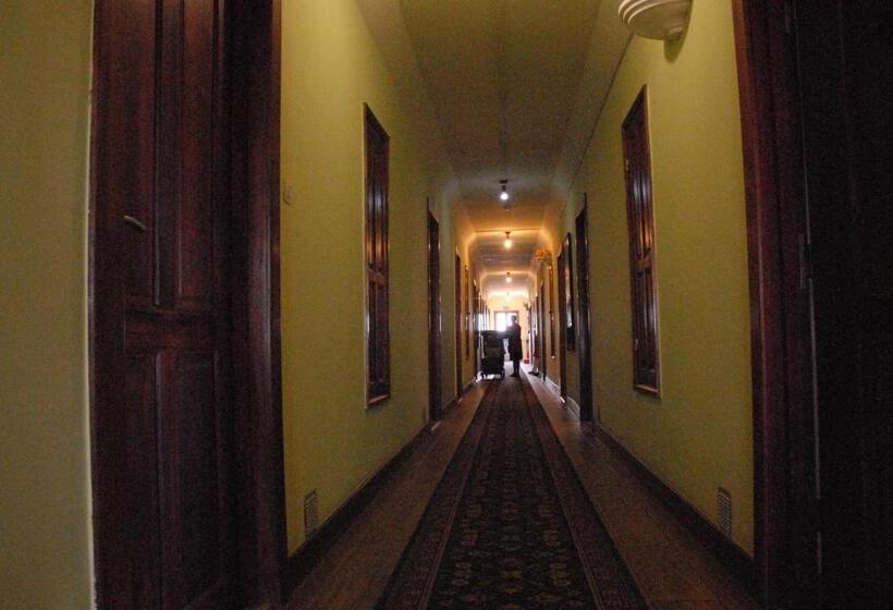 酒店 Ivato , Airport