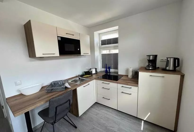 Hotelli Gasthaus Zur Weintraube