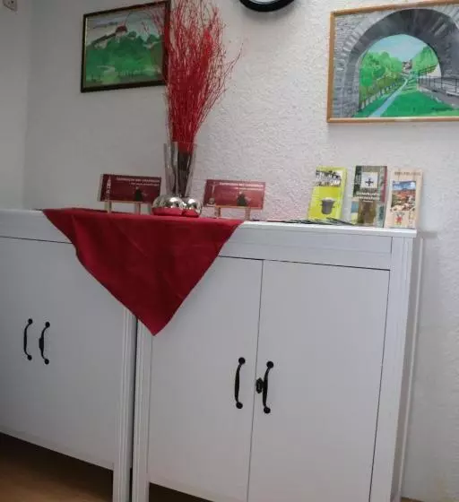 Hotelli Gasthaus Zur Weintraube