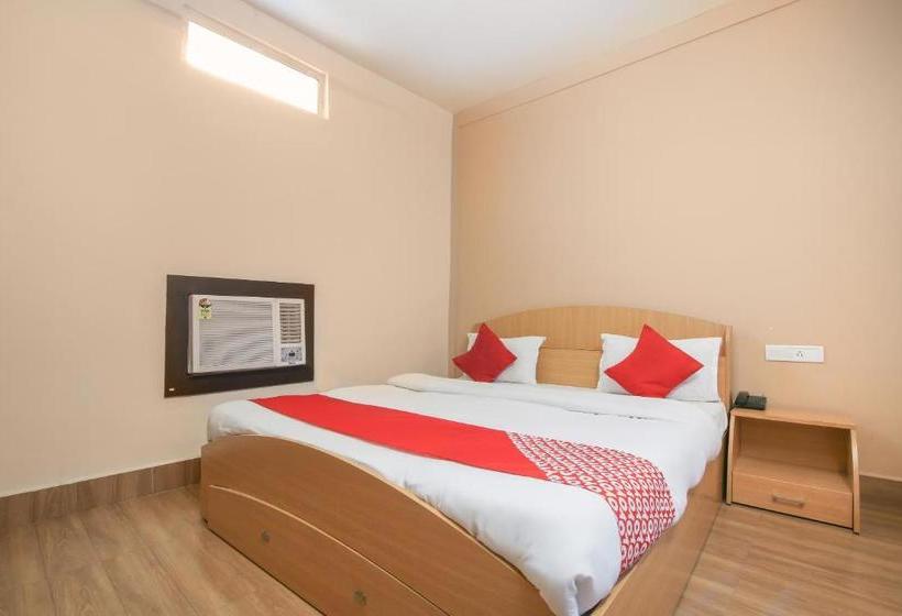 هتل Oyo 43723 Crystal Riverside Saver