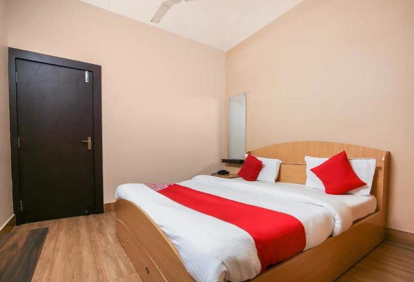 هتل Oyo 43723 Crystal Riverside Saver