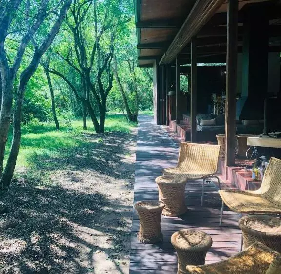 Majatalo Hideaways Lazuli Bush Lodge, Hluhluwe