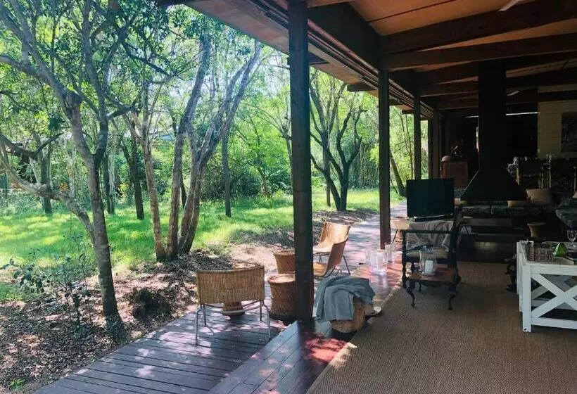 Majatalo Hideaways Lazuli Bush Lodge, Hluhluwe