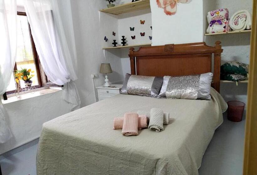 Charming House In Estivella Near Nature