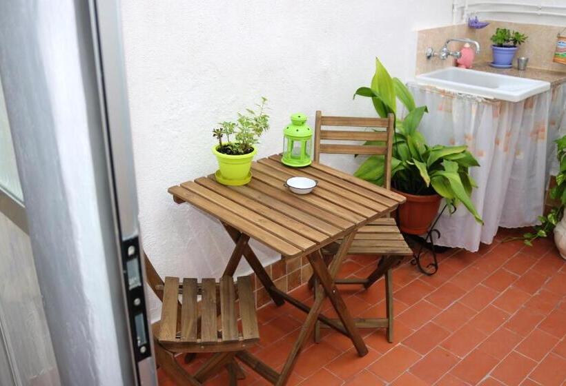 Charming House In Estivella Near Nature