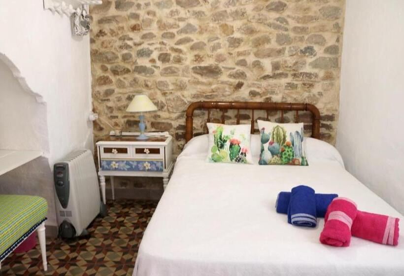 Charming House In Estivella Near Nature