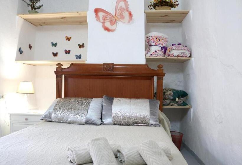 Charming House In Estivella Near Nature