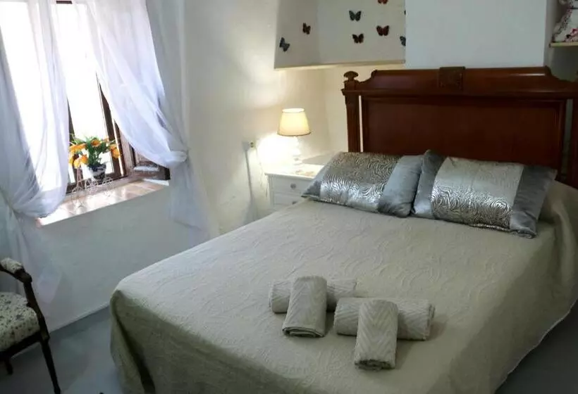 Charming House In Estivella Near Nature