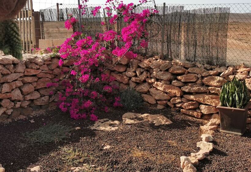 تختخواب و صبحانه Villa Cecilio