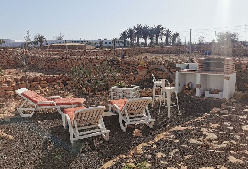 تختخواب و صبحانه Villa Cecilio