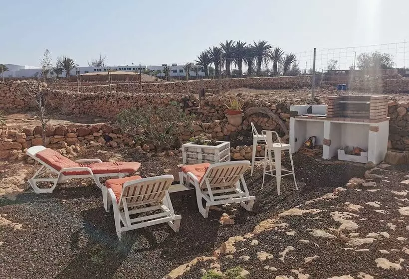 Aamiaismajoitus (B&B) Villa Cecilio