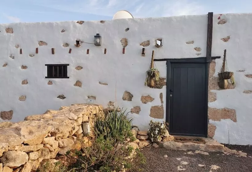 Aamiaismajoitus (B&B) Villa Cecilio