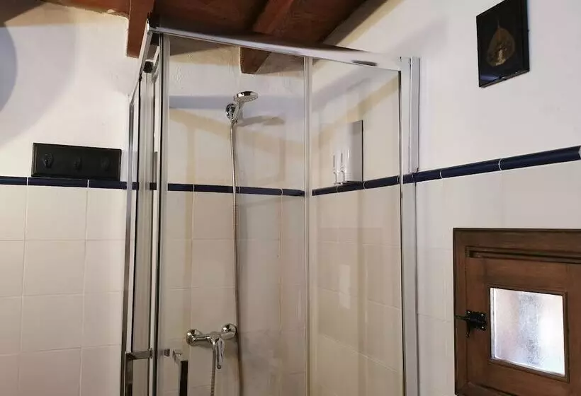 Aamiaismajoitus (B&B) Villa Cecilio