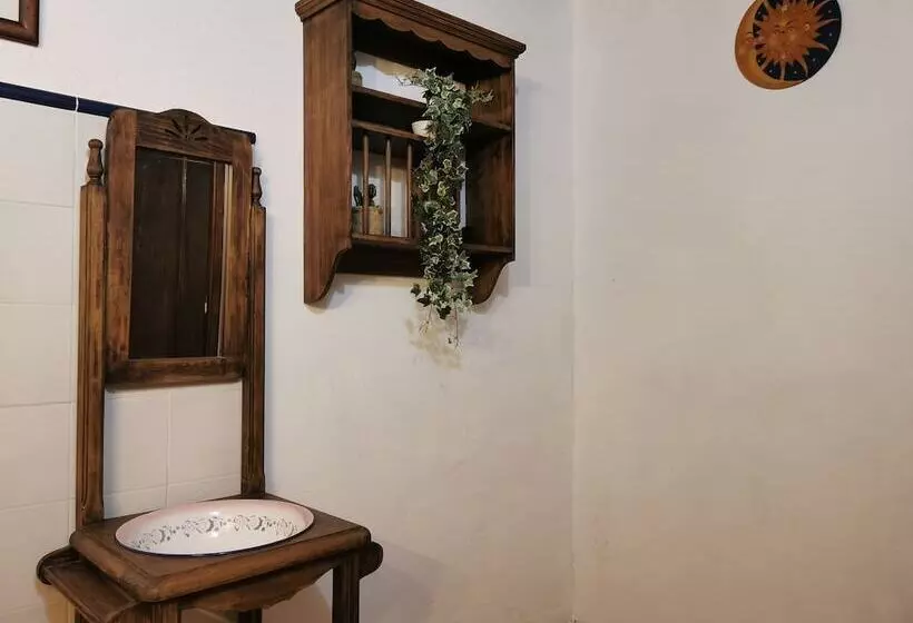 Aamiaismajoitus (B&B) Villa Cecilio