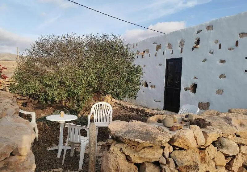Aamiaismajoitus (B&B) Villa Cecilio