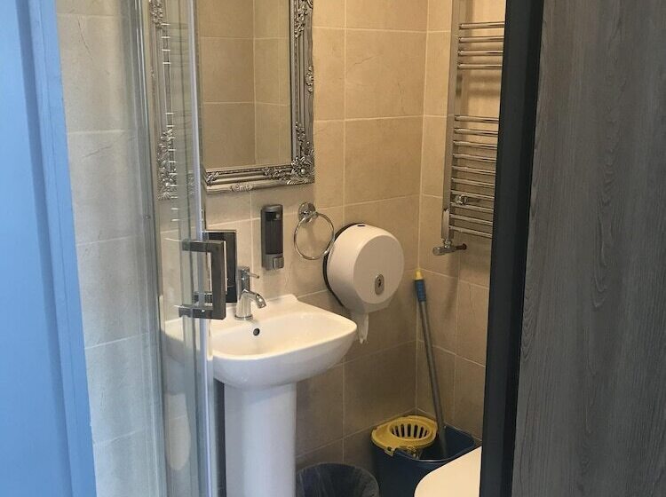 فندق فئة نجمة واحدة The Lord Grey