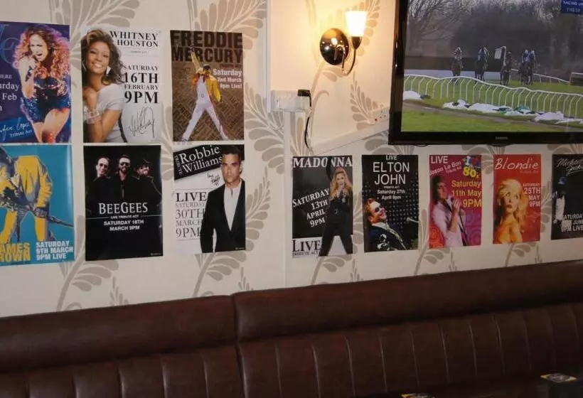 Hostelli The Whistle And Flute