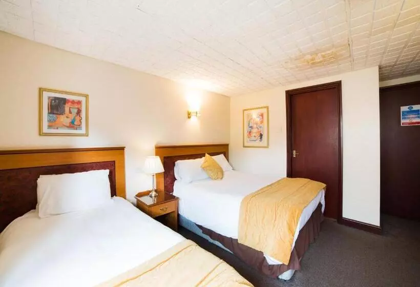 Hostelli The Whistle And Flute