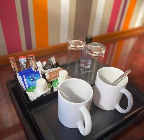 Hostelli The Whistle And Flute