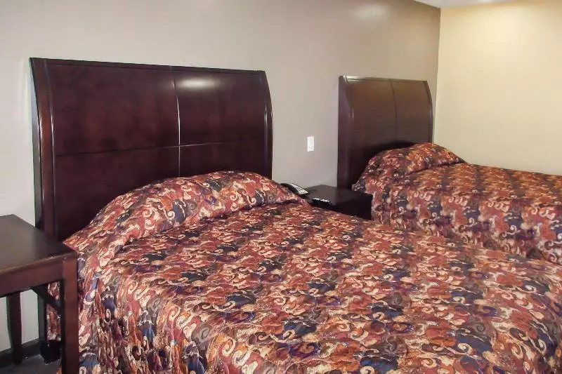 モーテル Econo Lodge Inn & Suites