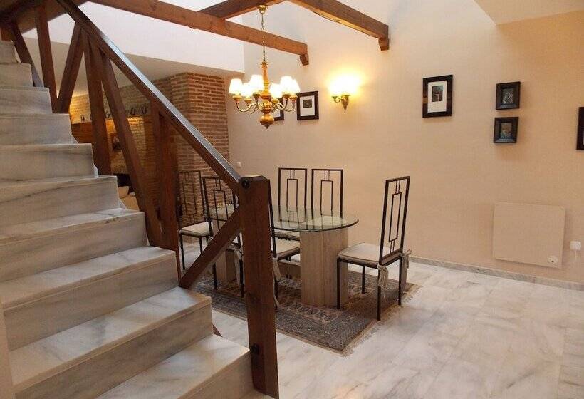 Spacious Townhouse Near Beaches & Golf