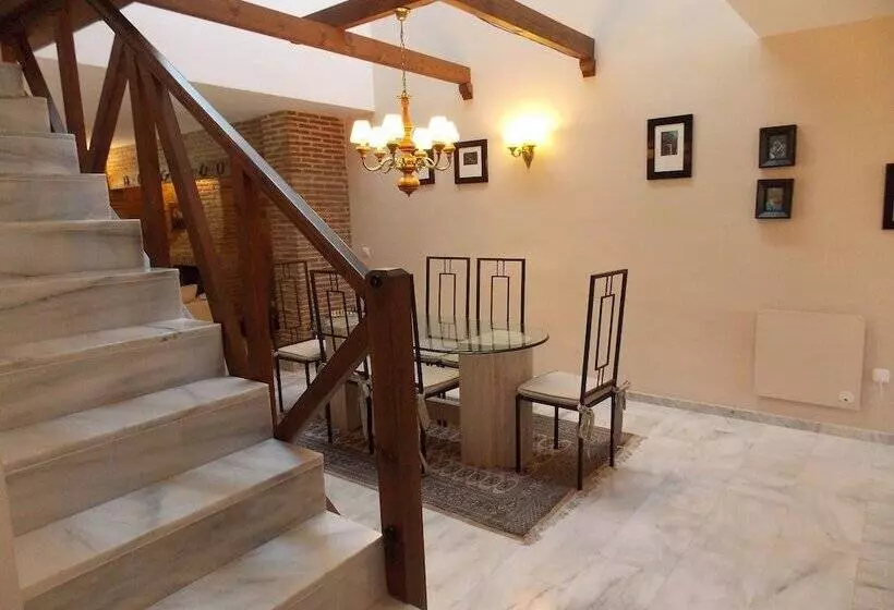 Spacious Townhouse Near Beaches & Golf