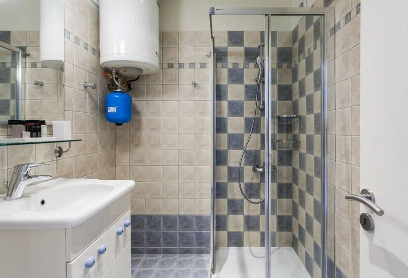 Upstreet Bright 1bd Apt In Chalandri