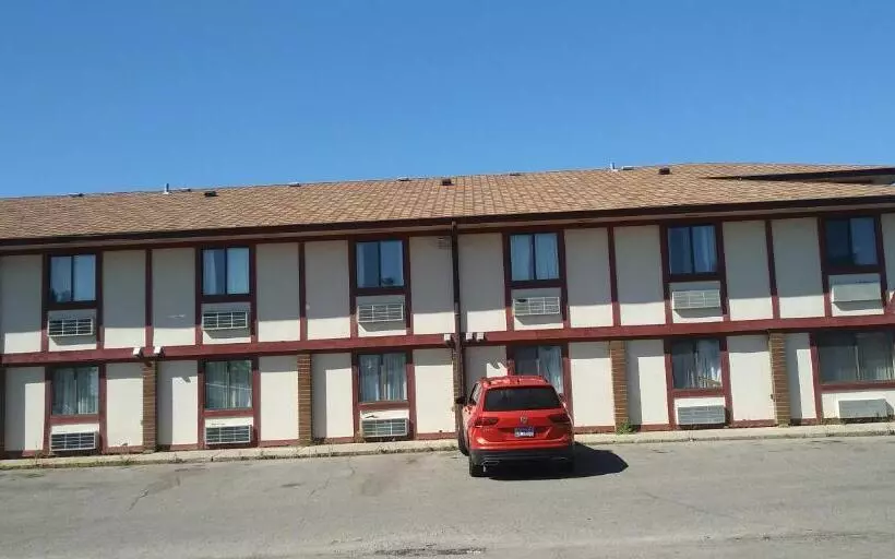 Отель Guest Lodge